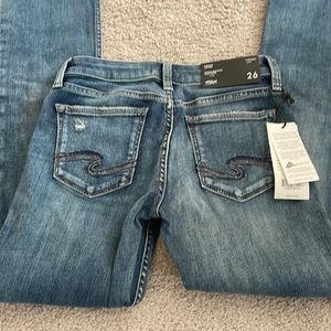 Silver Jeans size 26 Tuesday slim boot low rise